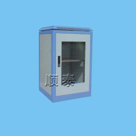 硢